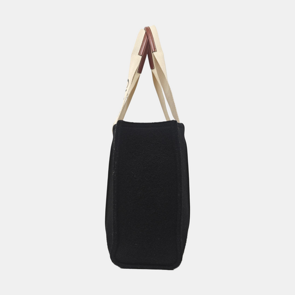 Woody Medium Felt Black