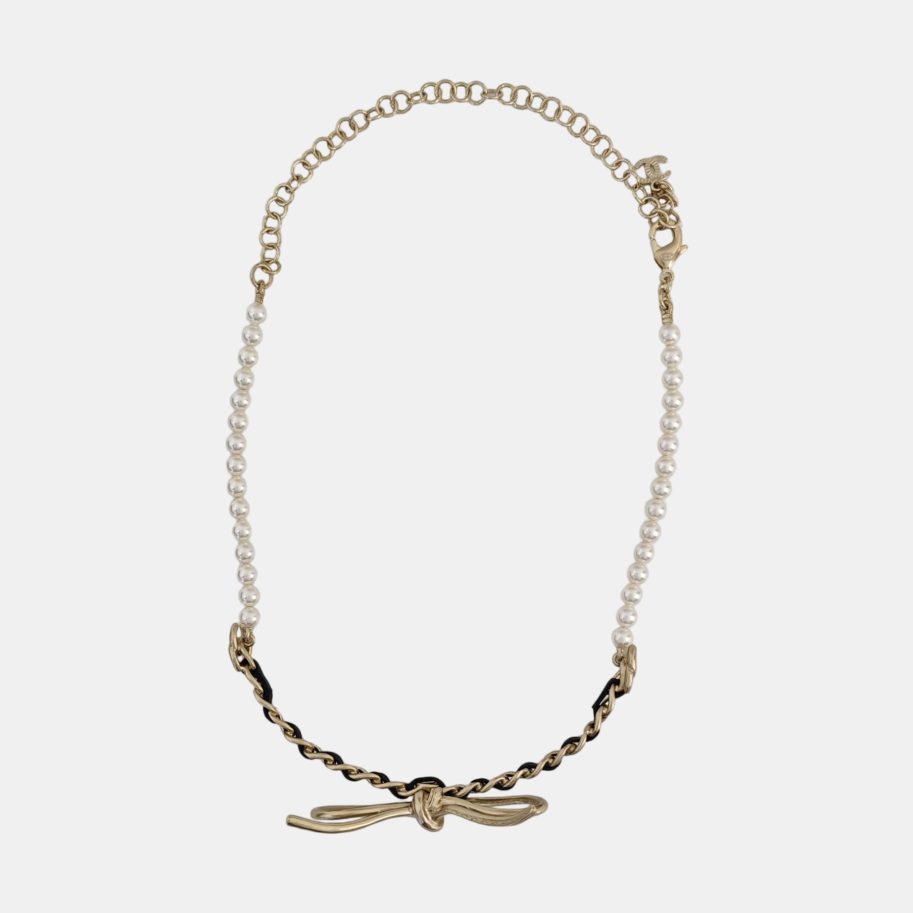 Authenticated pre-owned  Gold Tone Metal Pearl Gold Necklace - Necklace at Looply