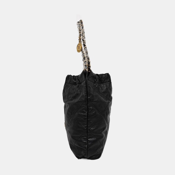 CHANEL 22 Medium Quilted Calfskin Black
