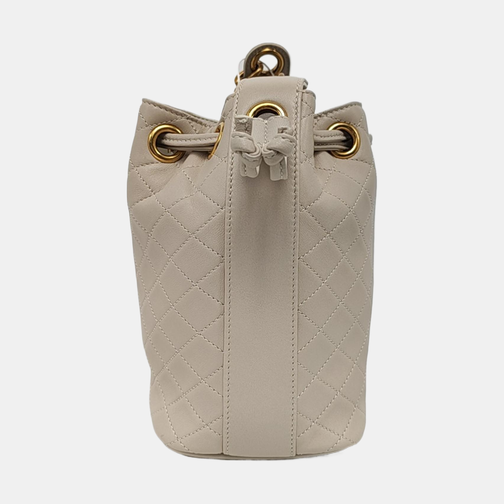 Authenticated pre-owned  CASSANDRE Quilted Lambskin White - Bucket Bag at Looply