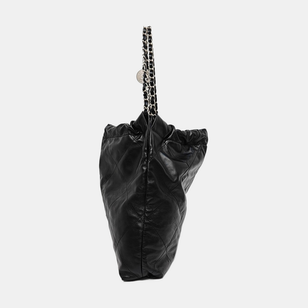 CHANEL 22 Medium Quilted Calfskin Black