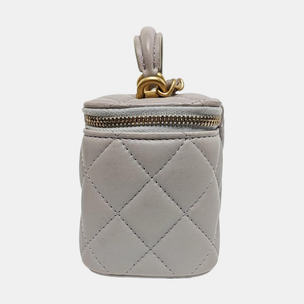 VANITY CASE Mini Quilted Lambskin Gray