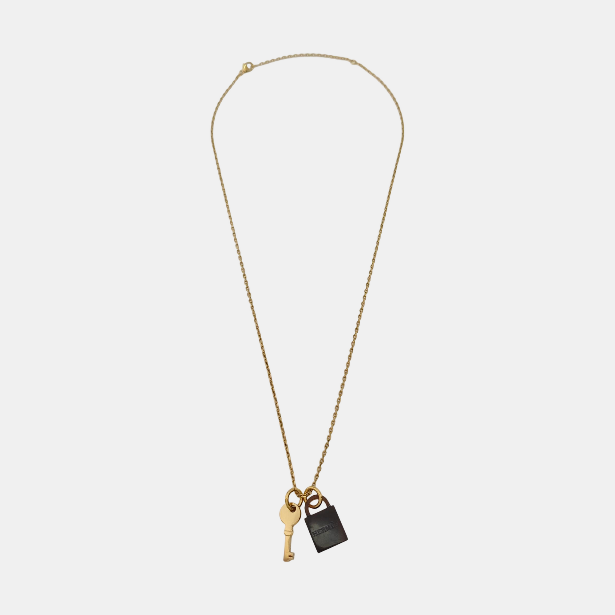 Amulette Maroquinier Metal Gold Necklace