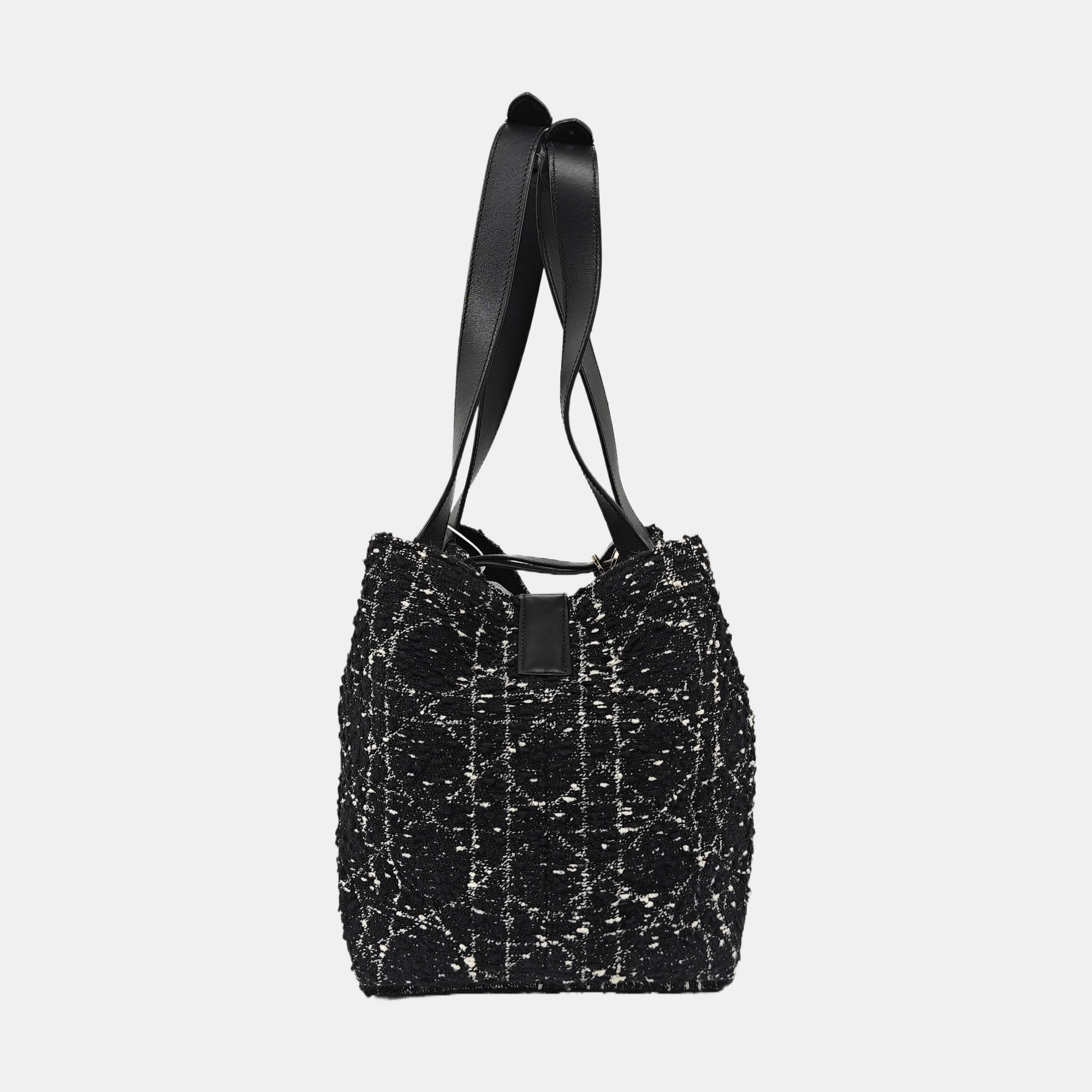 Toujours Medium Cannage Fabric Black