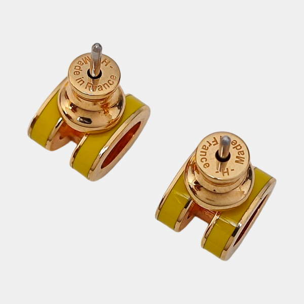 Pop H Metal Gold Stud Earrings