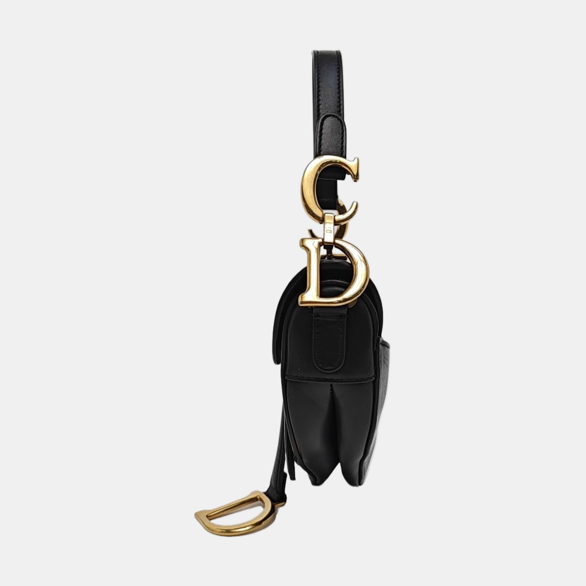 Authenticated pre-owned  Saddle Calfskin Black - Shoulder Bag at Looply
