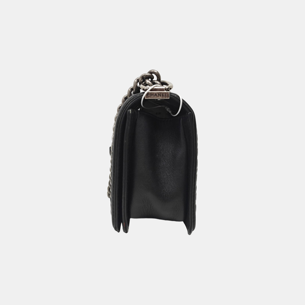 Authenticated pre-owned  BOY CHANEL Chevron, Quilted Calfskin Black - Shoulder Bag at Looply