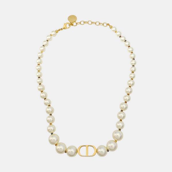 Faux Pearl White Necklace