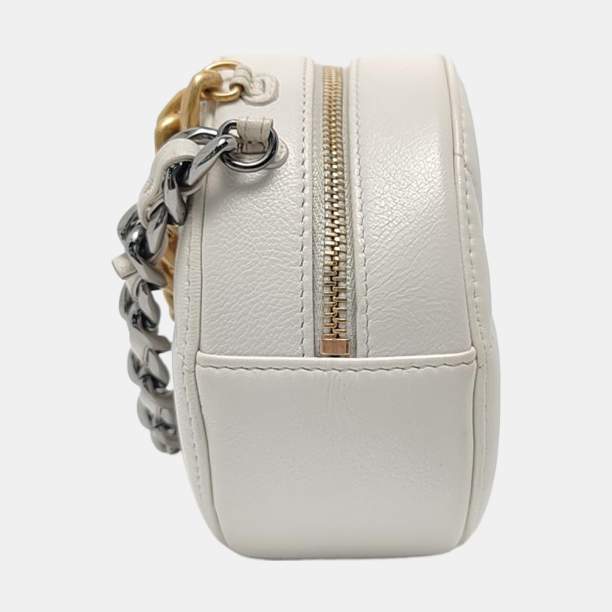 Authenticated pre-owned  CHANEL 19 Quilted Lambskin White - Crossbody Bag at Looply