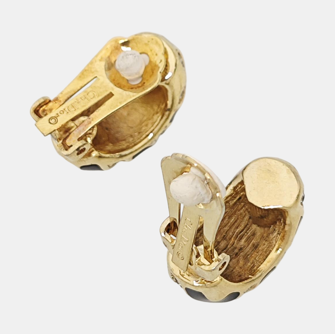 Twist Round Metal Gold Clip On Earrings
