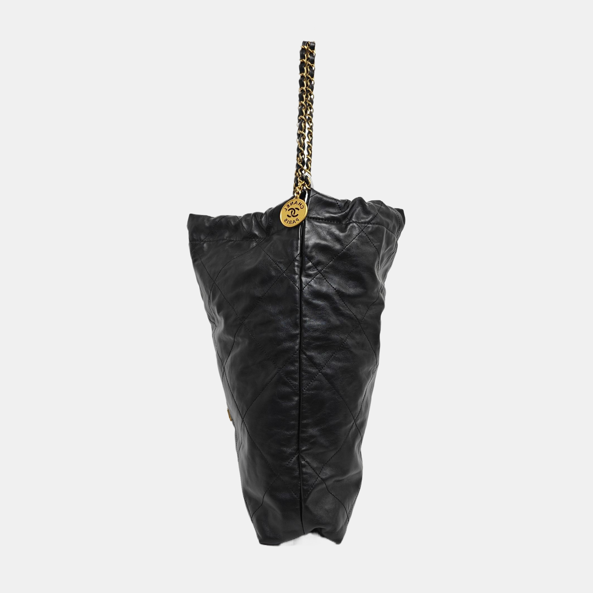 CHANEL 22 Medium Quilted Calfskin Black