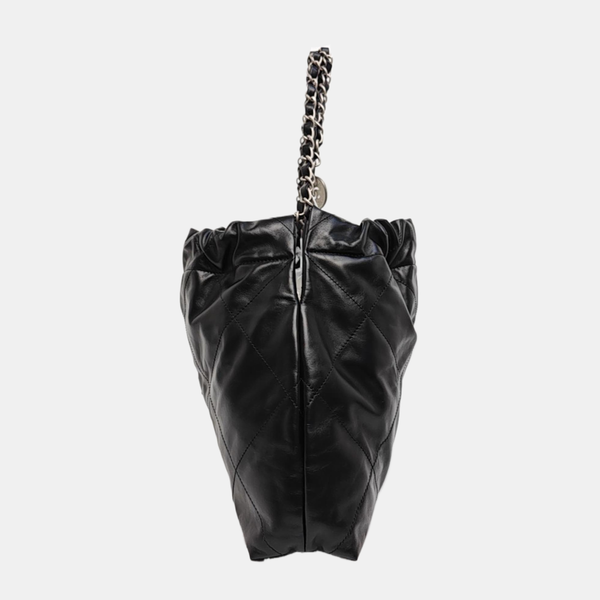 CHANEL 22 Medium Quilted Calfskin Black
