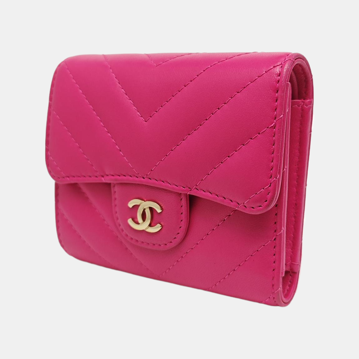CLASSIC FLAP Chevron Lambskin Red Wallet