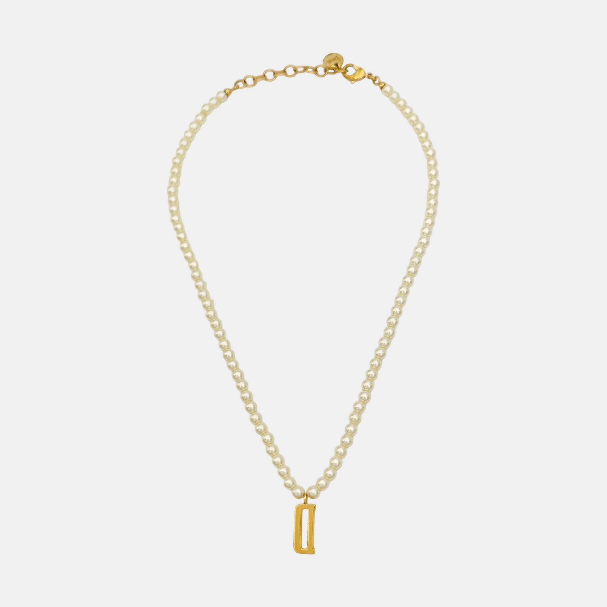 CD Swing Faux Pearl White Necklace