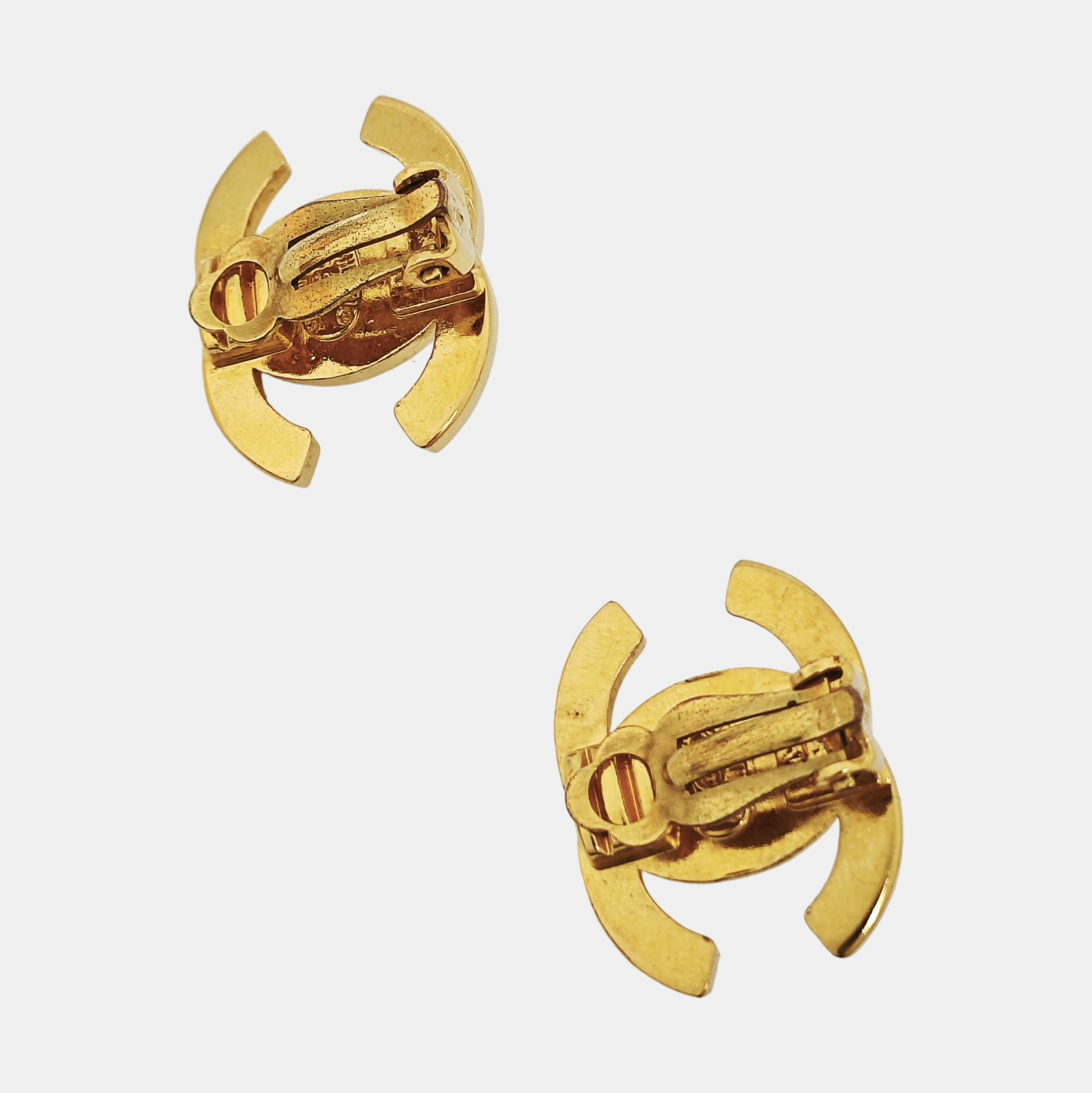 Vintage Metal Gold Clip On Earrings