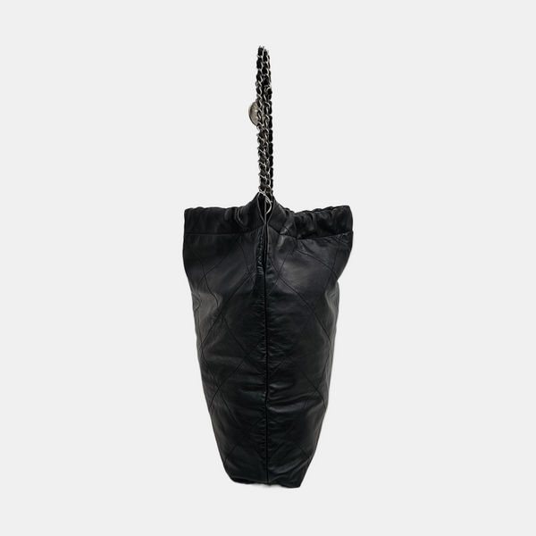 CHANEL 22 Medium Quilted Calfskin Black