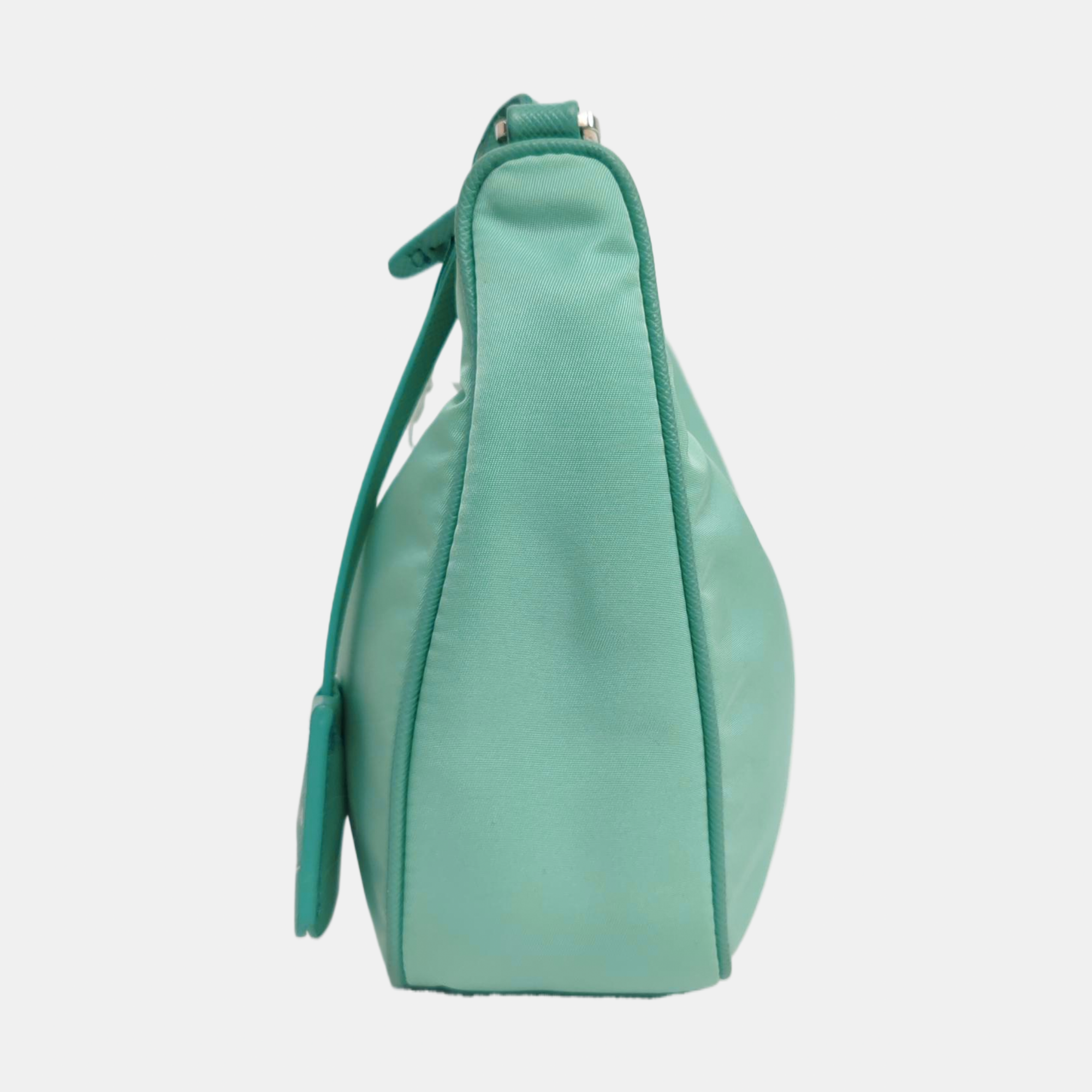 Authenticated pre-owned  Re-Edition2005 Nylon Green - Shoulder Bag at Looply