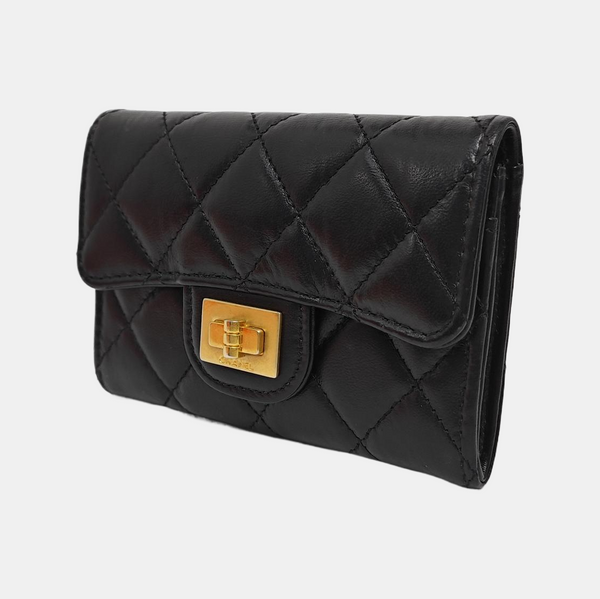 2.55 Cartera negra de piel de becerro acolchada