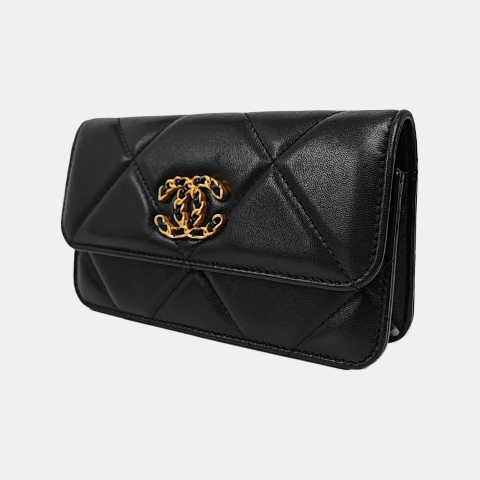 Authenticated pre-owned  CHANEL 19 Quilted Lambskin Black - Belt Bag at Looply