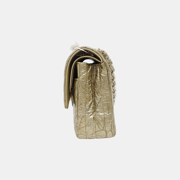 CLASSIC FLAP Small Chevron Patent Calfskin Gold