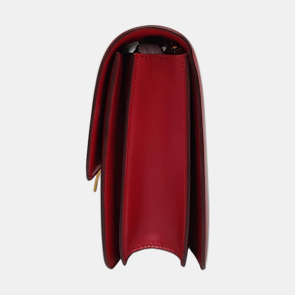 Authenticated pre-owned  CLASSIC BOX Medium Calfskin Red - Shoulder Bag at Looply