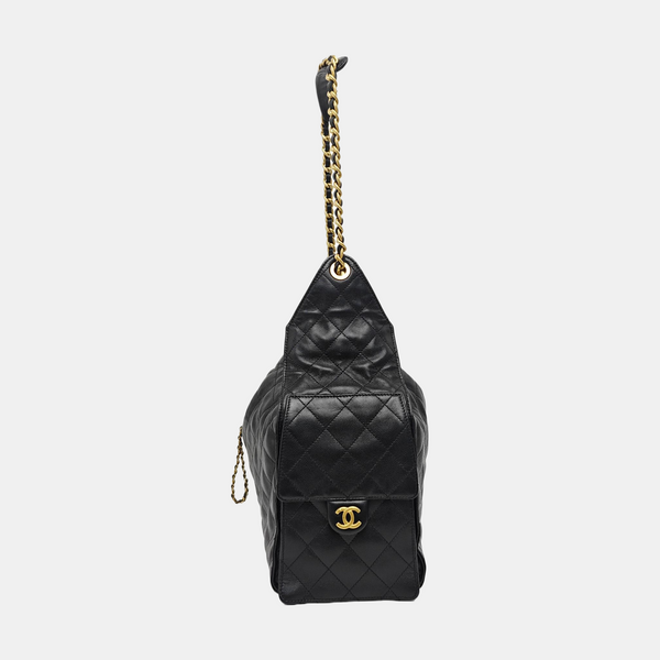 CHANEL 25 Medium Quilted Calfskin Black