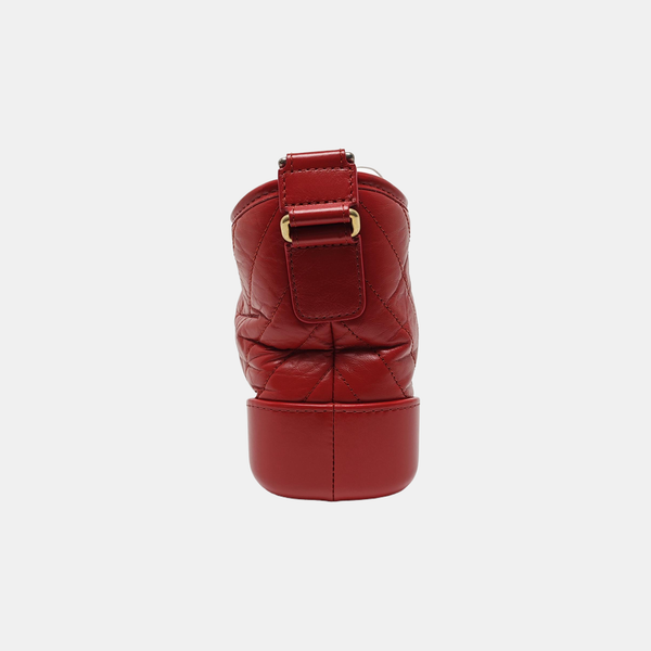 Authenticated pre-owned  GABRIELLE Small Chevron, Quilted Calfskin Red - Shoulder Bag at Looply