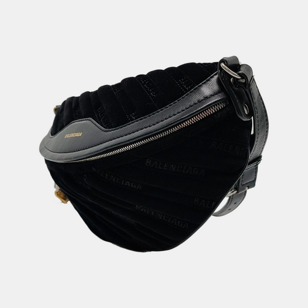 Souvenirs Velvet Black