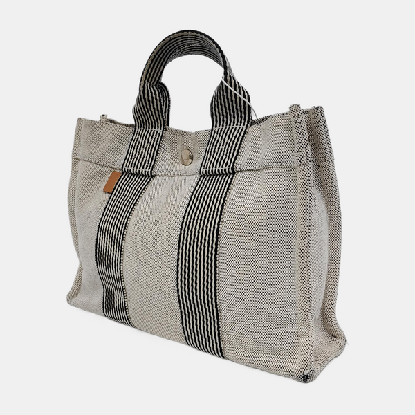 Her Line Small Canvas White