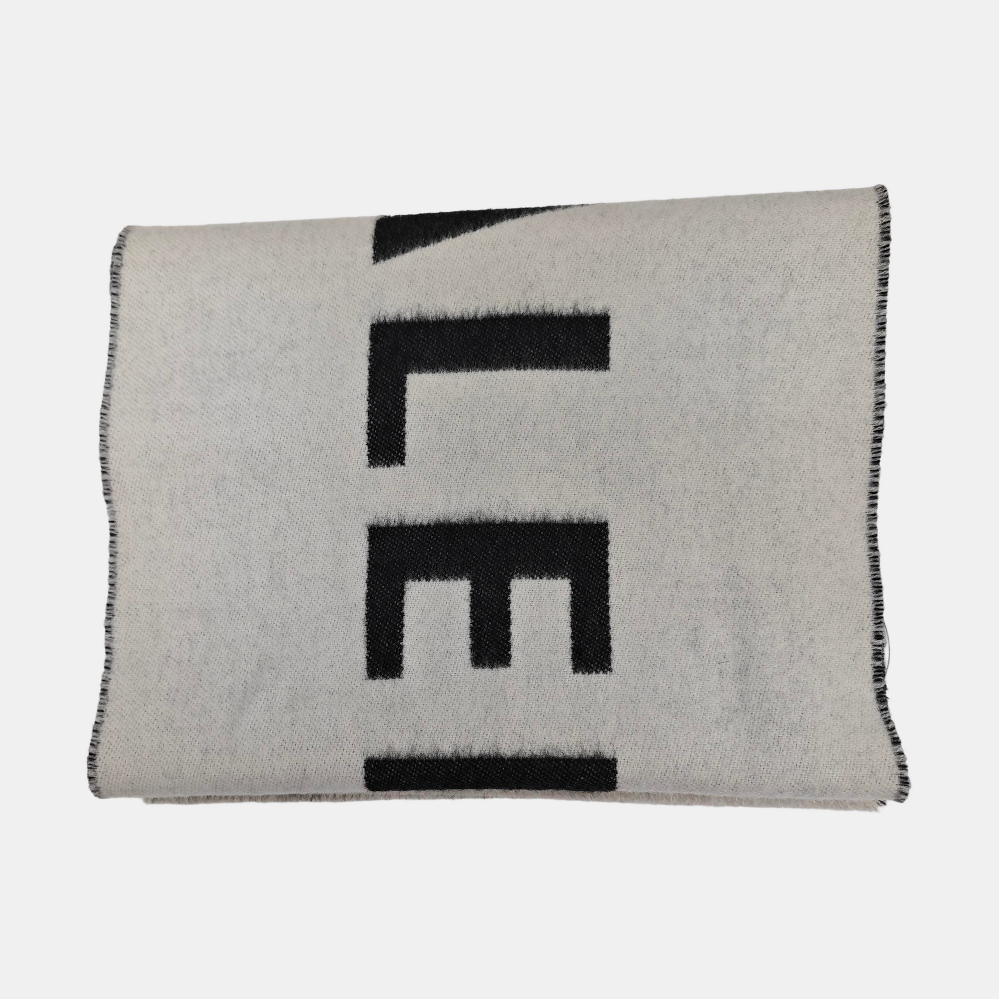 Wool Scarf White