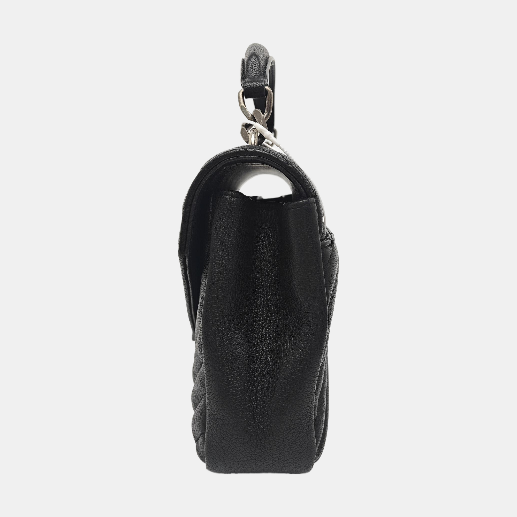COLLEGE Medium Chevron Lambskin Black