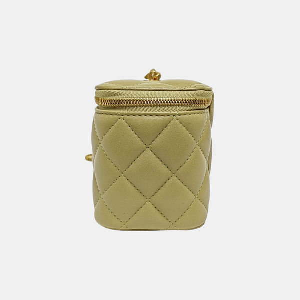 VANITY CASE Small Quilted Lambskin Green