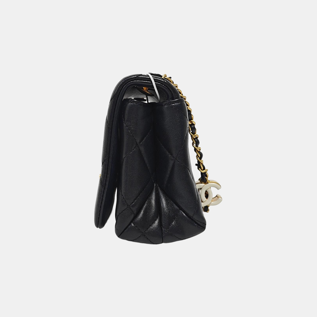 Quilted Lambskin Shoulder Bag Black