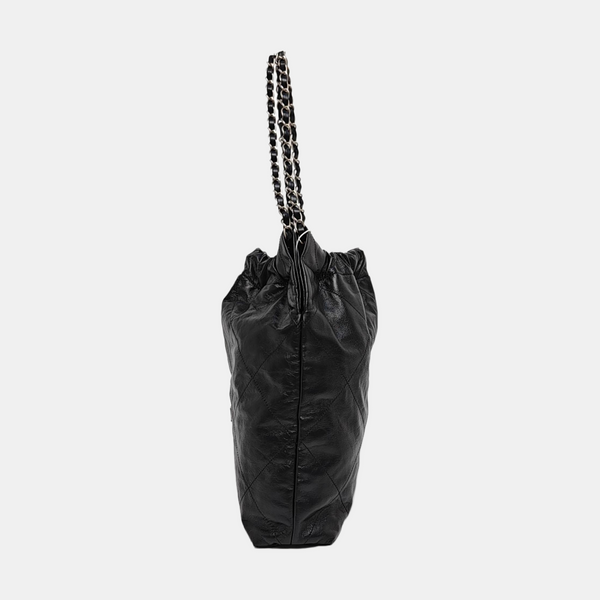 CHANEL 22 Medium Quilted Calfskin Black