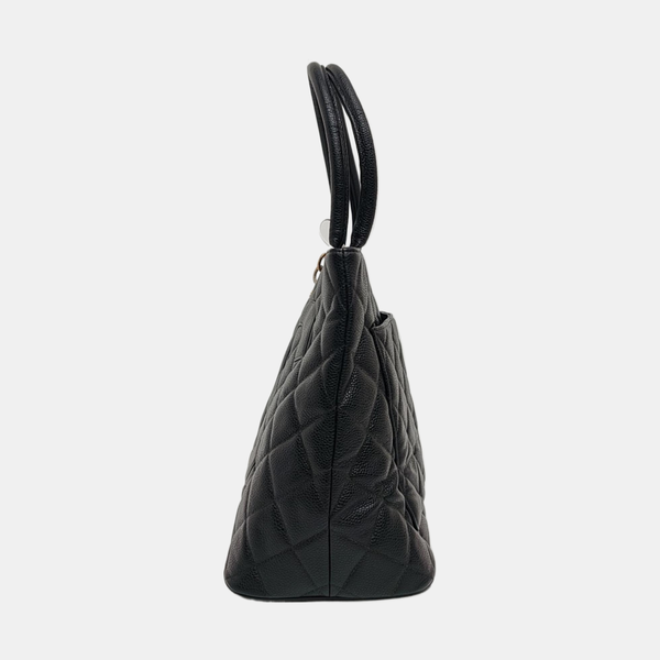 Authenticated pre-owned  MEDALLION Quilted Calfskin Black - Shoulder Bag at Looply
