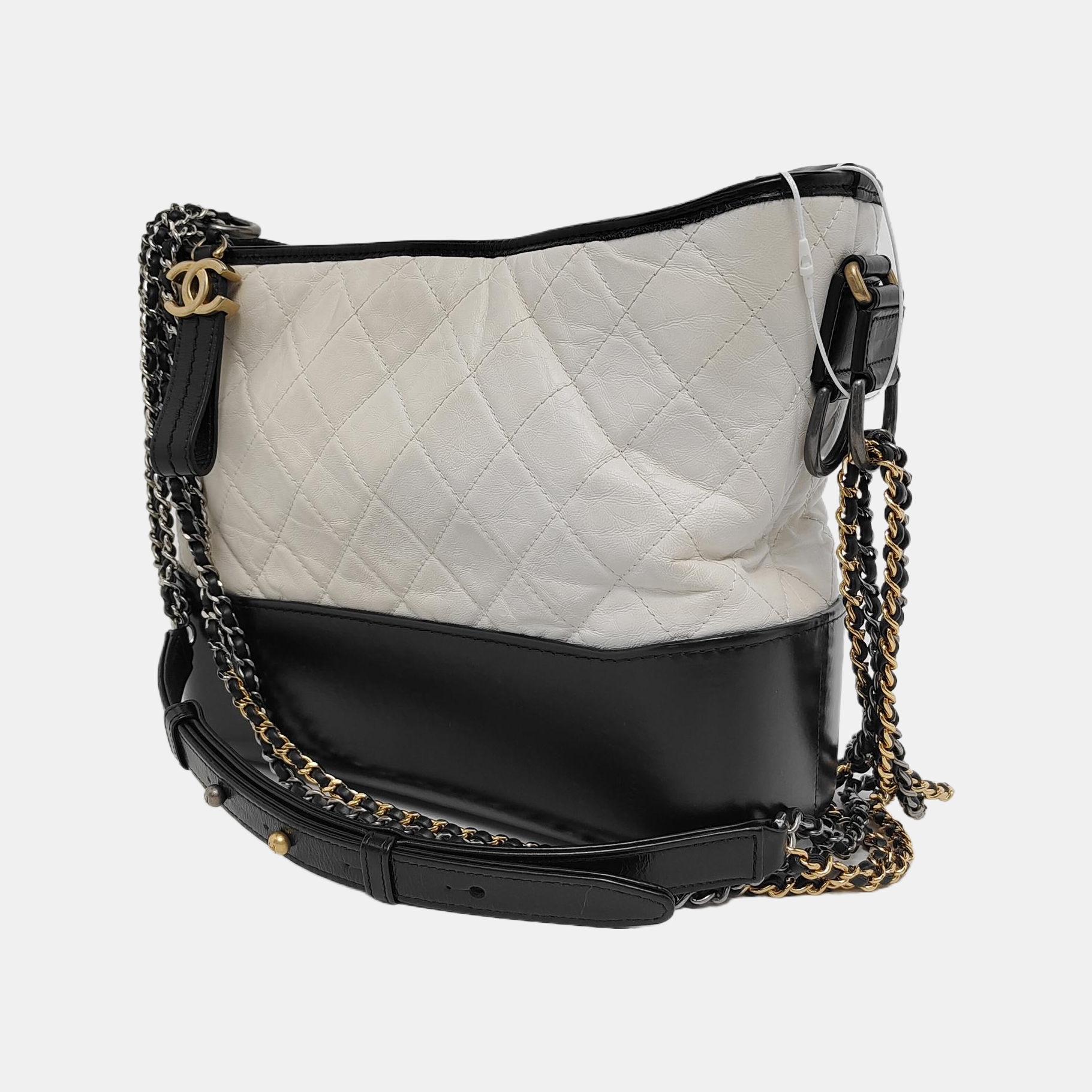 Authenticated pre-owned  GABRIELLE Medium Quilted Calfskin White - Crossbody Bag at Looply