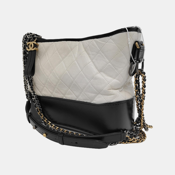 Authenticated pre-owned  GABRIELLE Medium Quilted Calfskin White - Crossbody Bag at Looply