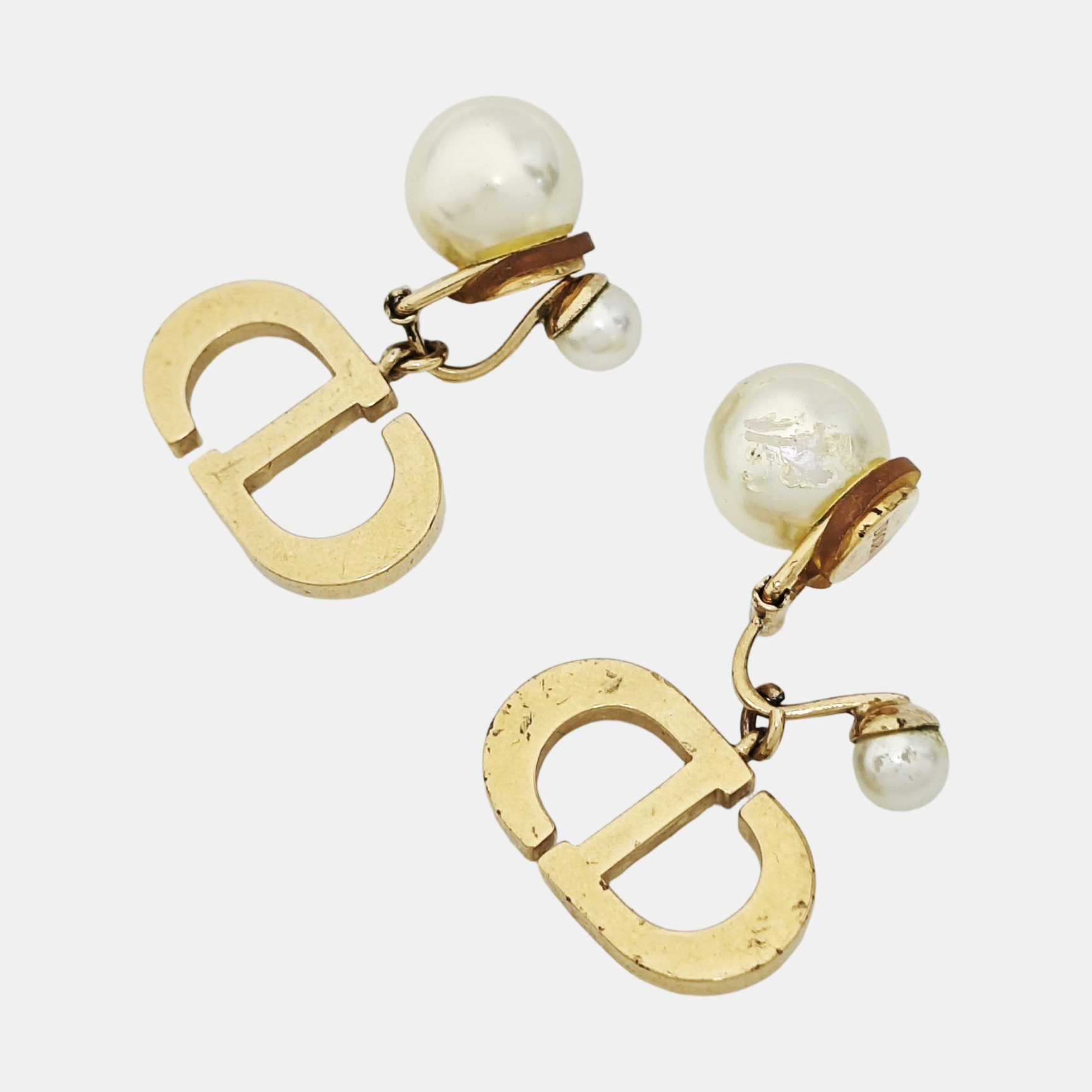 Faux Pearl White Clip On Earrings