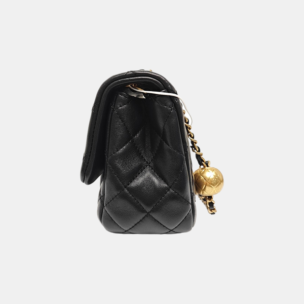 CLASSIC FLAP Mini Quilted Lambskin Black