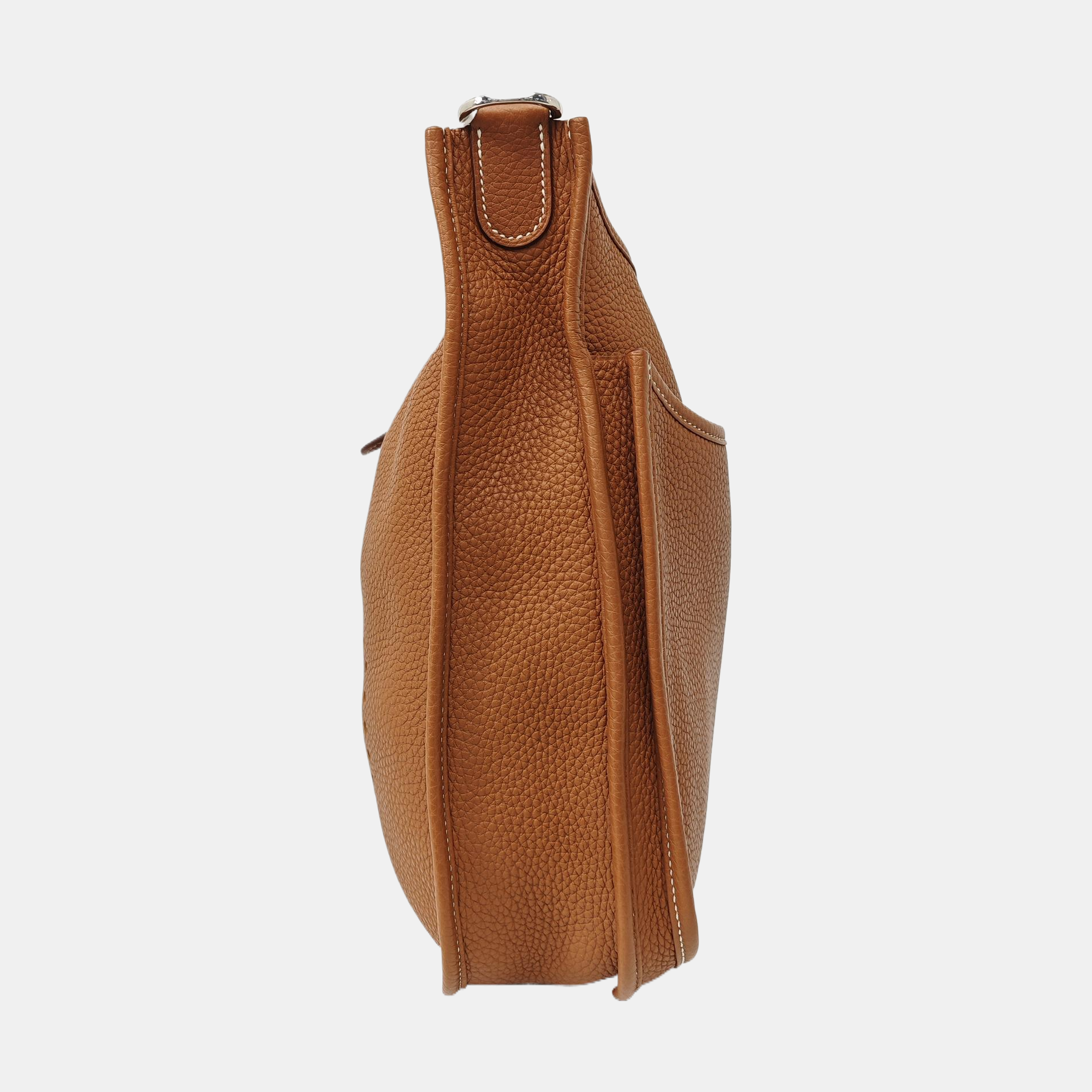 Evelyne 29 Clemence Brown