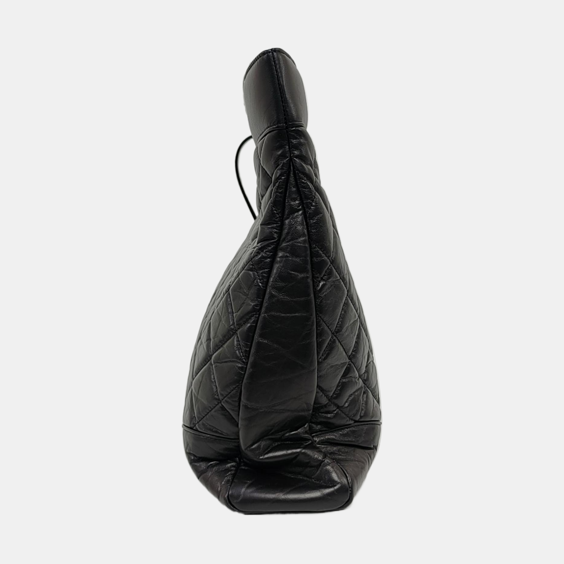 CHANEL 31 Large Quilted Vintage Calf Black