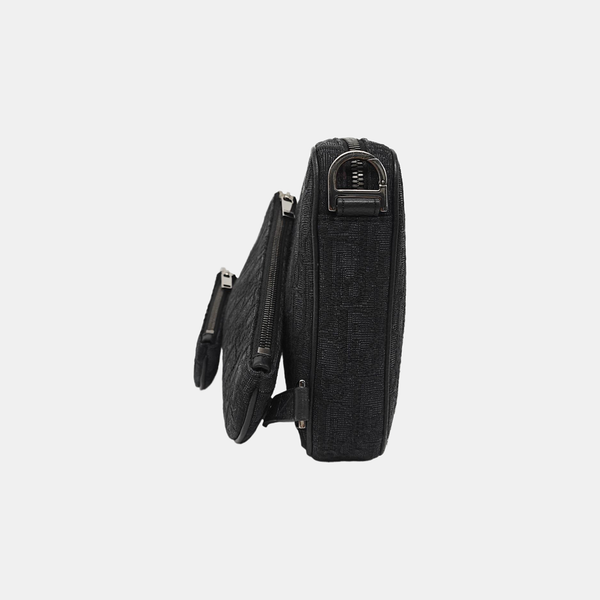 Saddle Medium Oblique Canvas Black