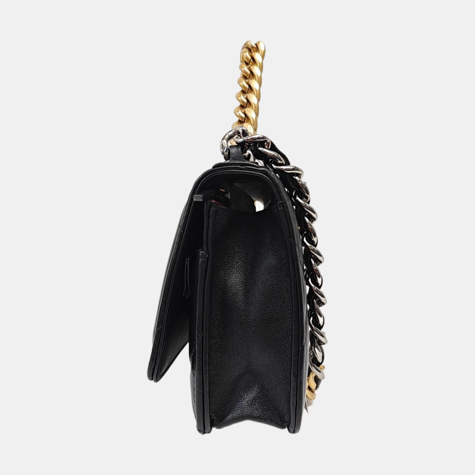 CHANEL 19 WOC Quilted Lambskin Black