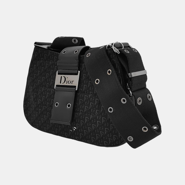 Street Chic Oblique Canvas Black