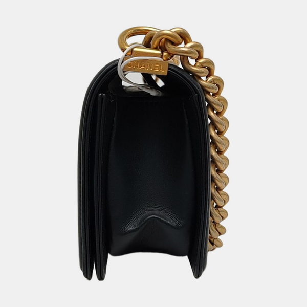 Authenticated pre-owned  BOY CHANEL Small Quilted Calfskin Black - Shoulder Bag at Looply