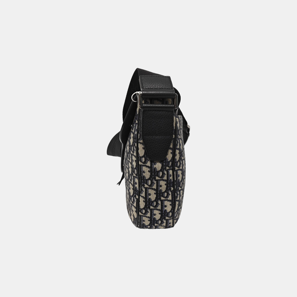 Authenticated pre-owned  Saddle Canvas Black - Shoulder Bag at Looply