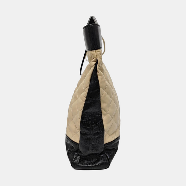 CHANEL 31 Piel de becerro acolchada grande beige
