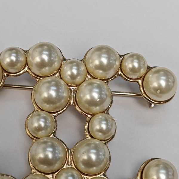 Vintage Metal Gold Brooch