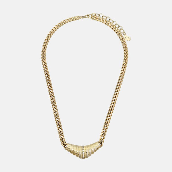 Collar de oro metálico