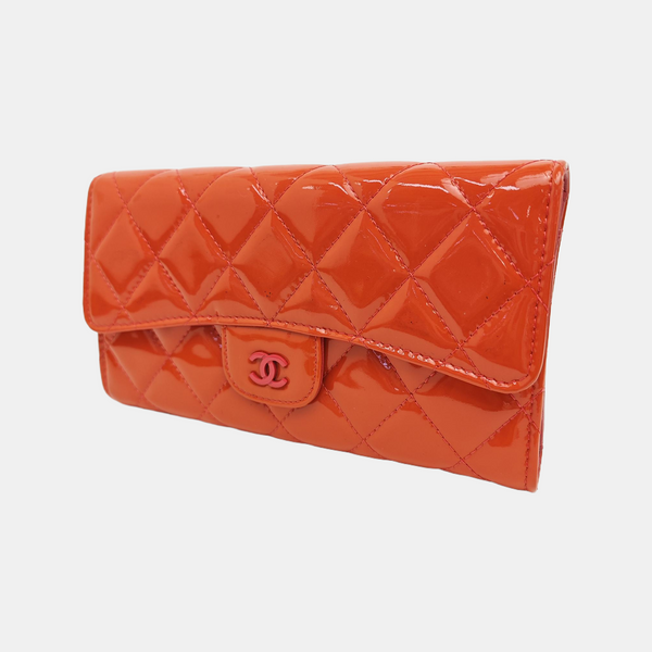 CLASSIC FLAP Mini Quilted Patent Leather Orange Wallet